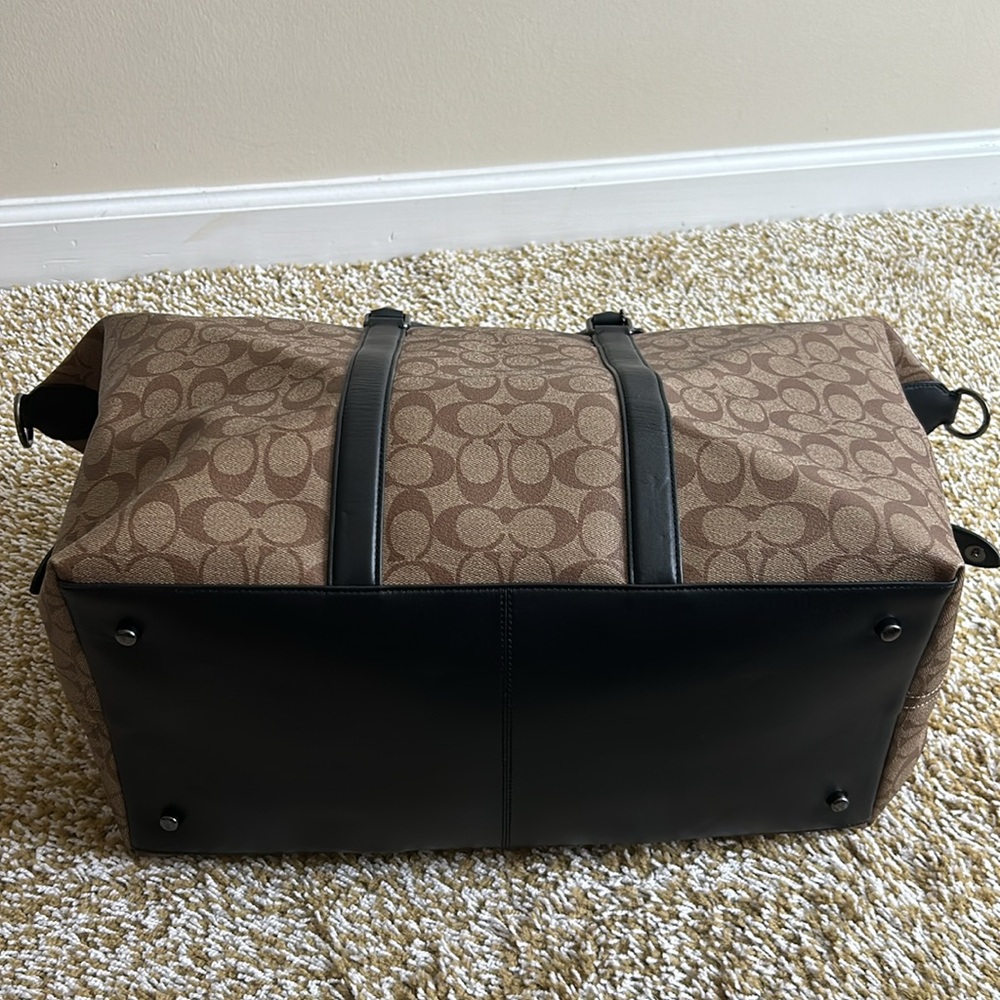 Coach - Picture 8 of 16